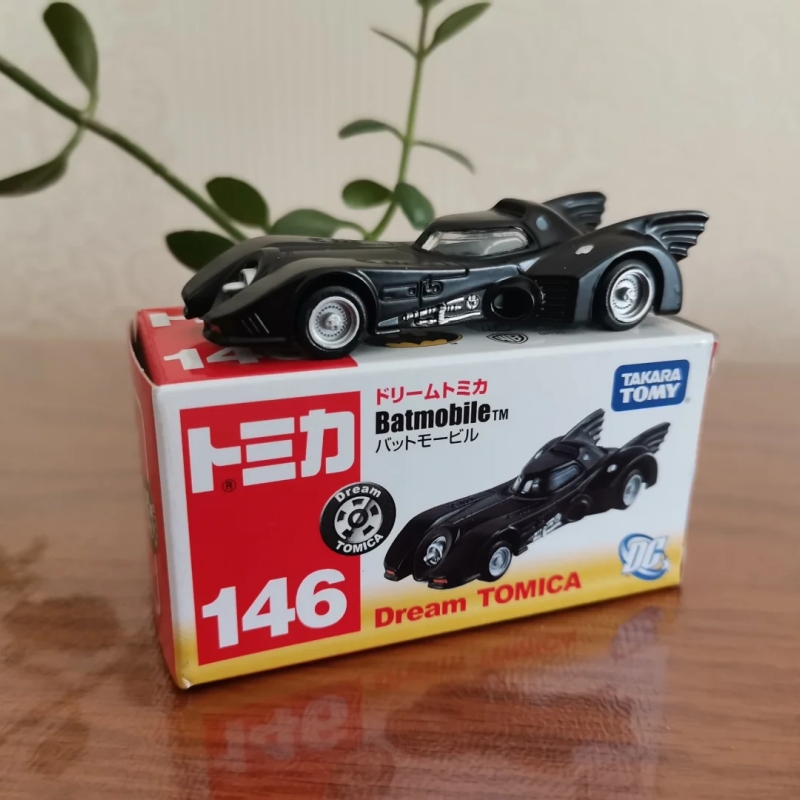 Takara Tomy Tomica Marvel DC B - огляд і ціна Model Kit Batman