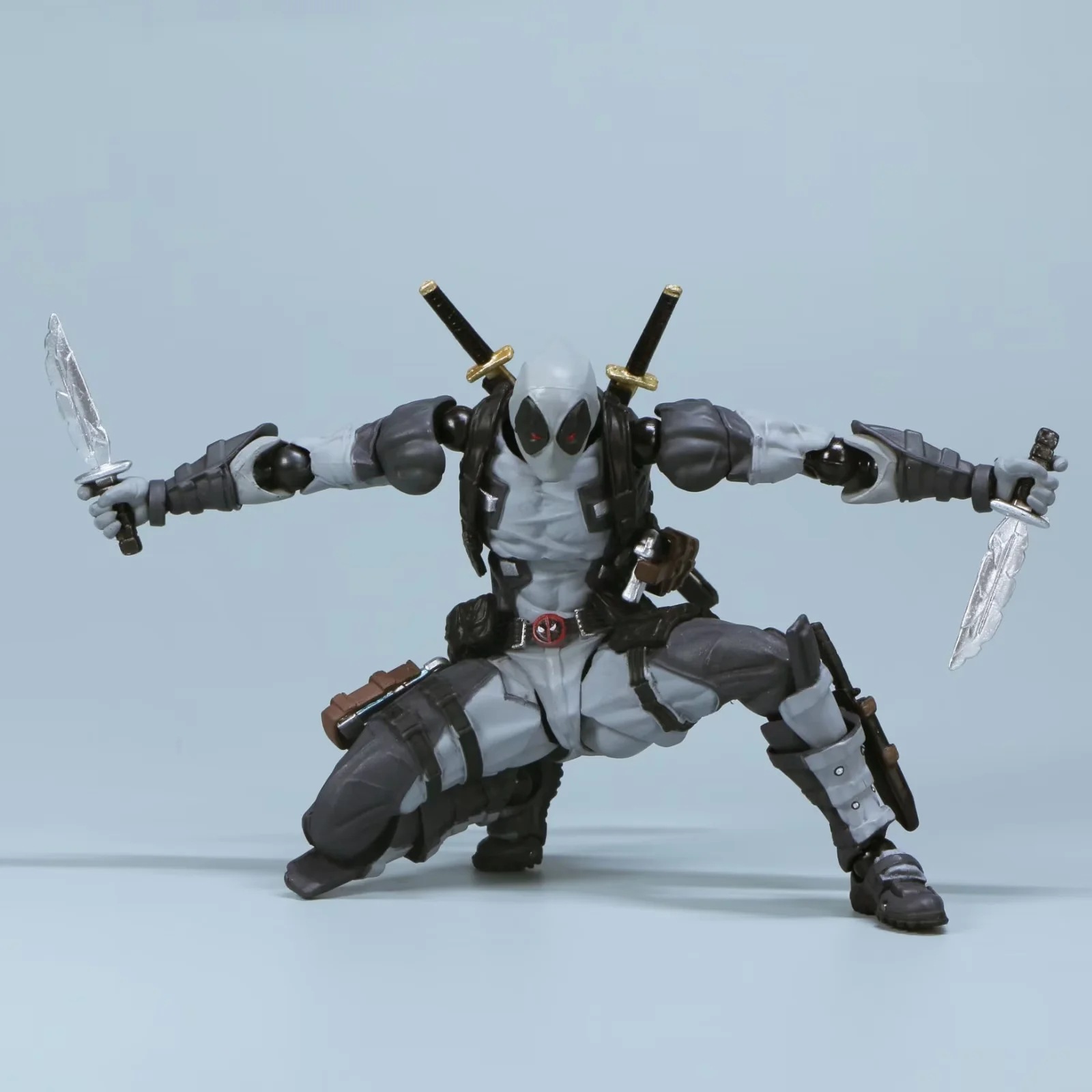 AMAZING YAMAGUCHI Deadpool 2.0 - огляд і ціна Model Kit Batman